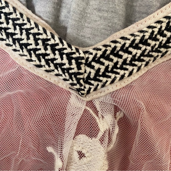 Layered Floral Mesh Lace Tank Top - Size S - Picture 6 of 16